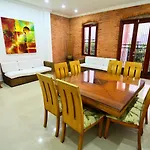 Te la mereces, frente al mar